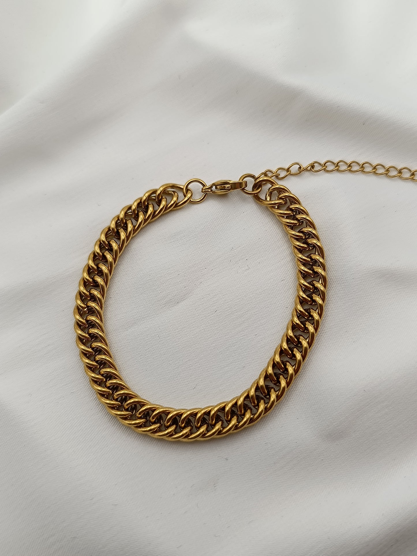 CHAIN L GOLD