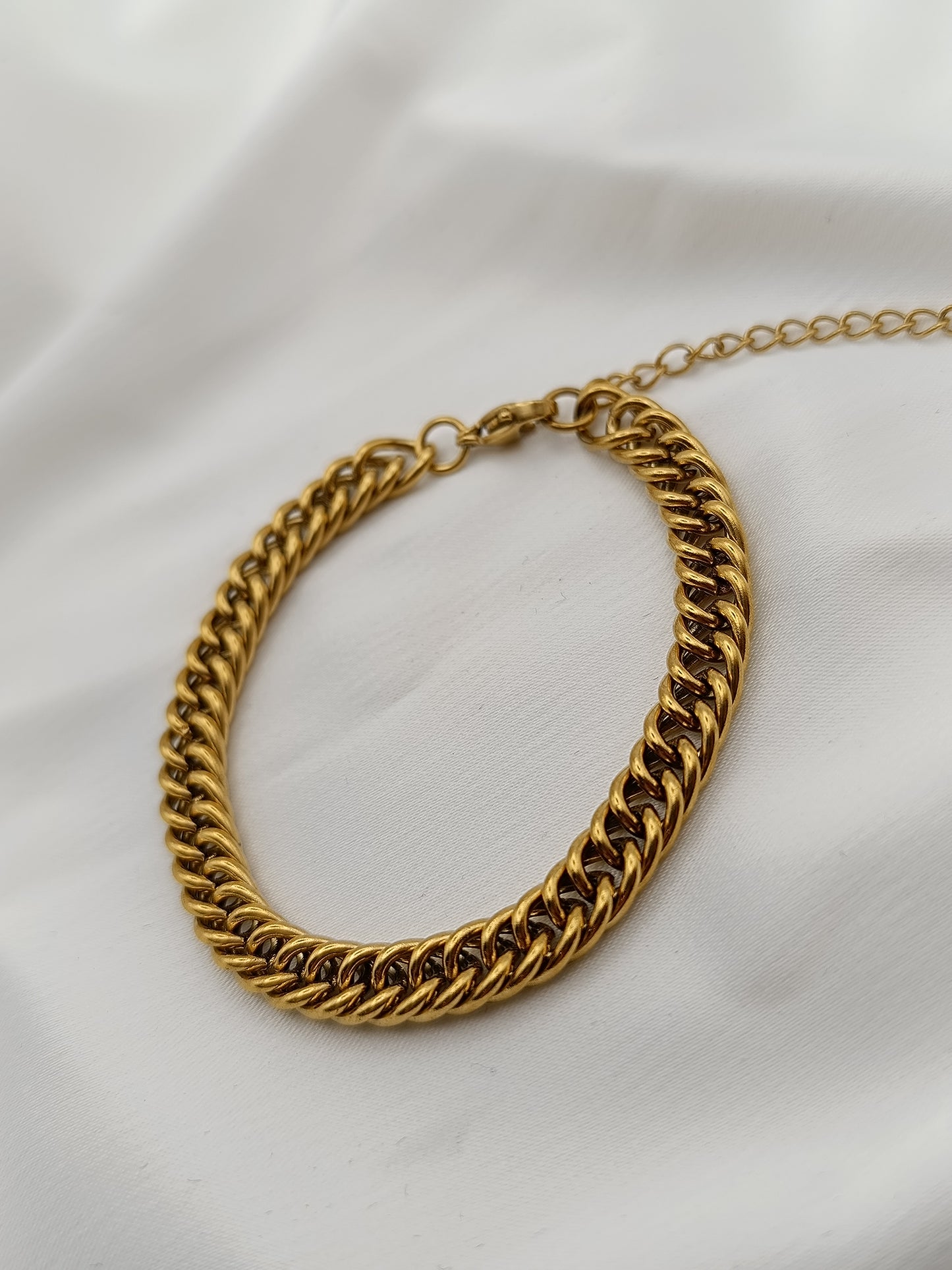CHAIN L GOLD