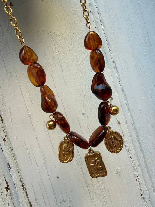 AMBER NECKLACE