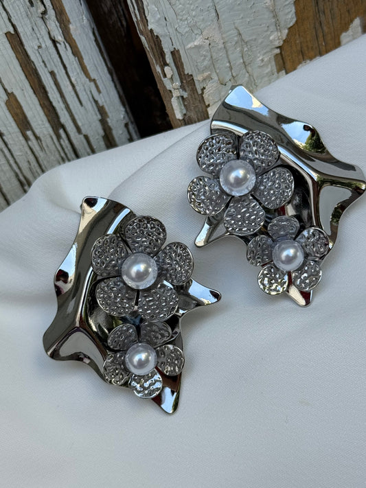 PEARL BLOSSOM  SILVER