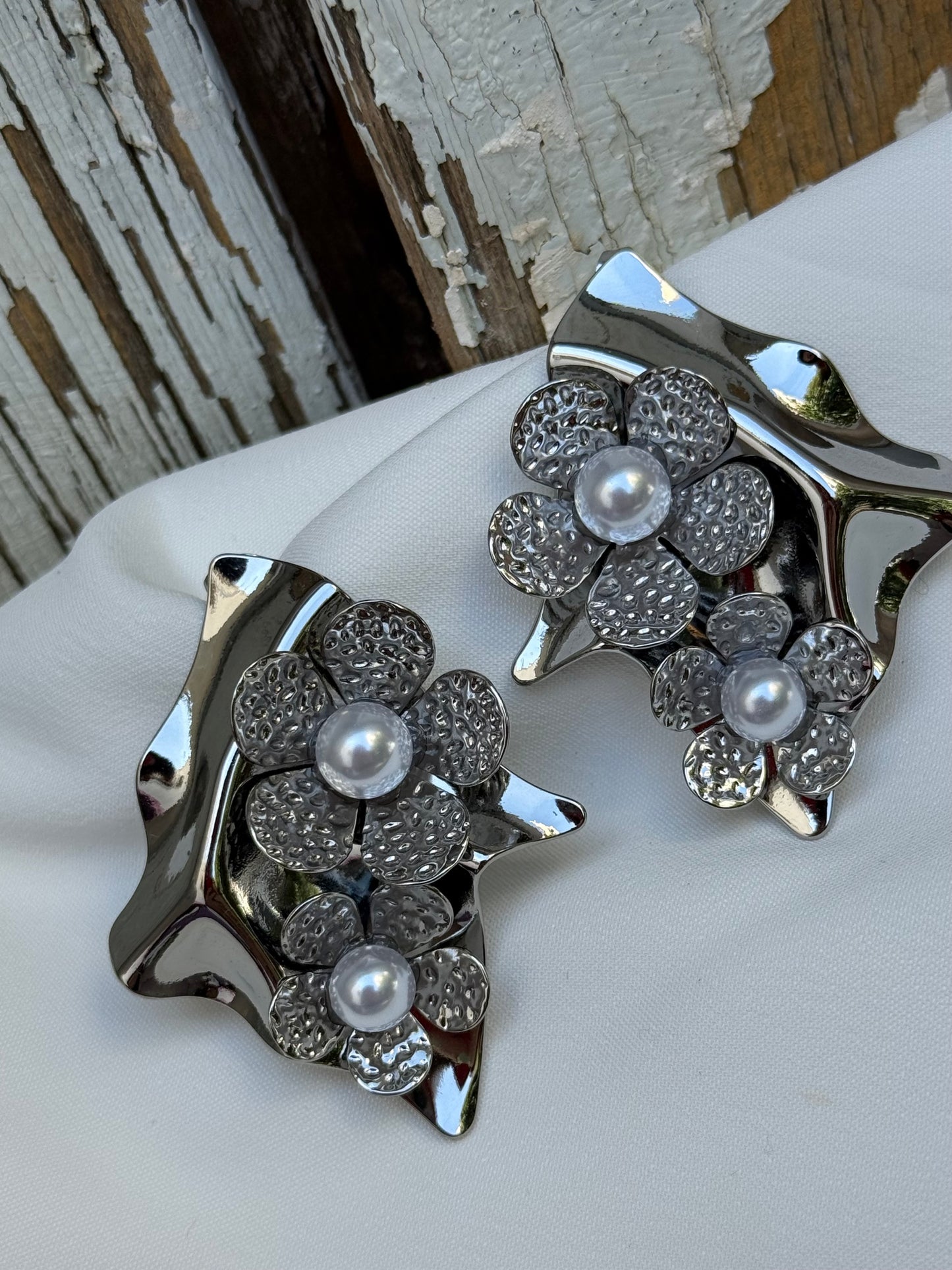 PEARL BLOSSOM  SILVER