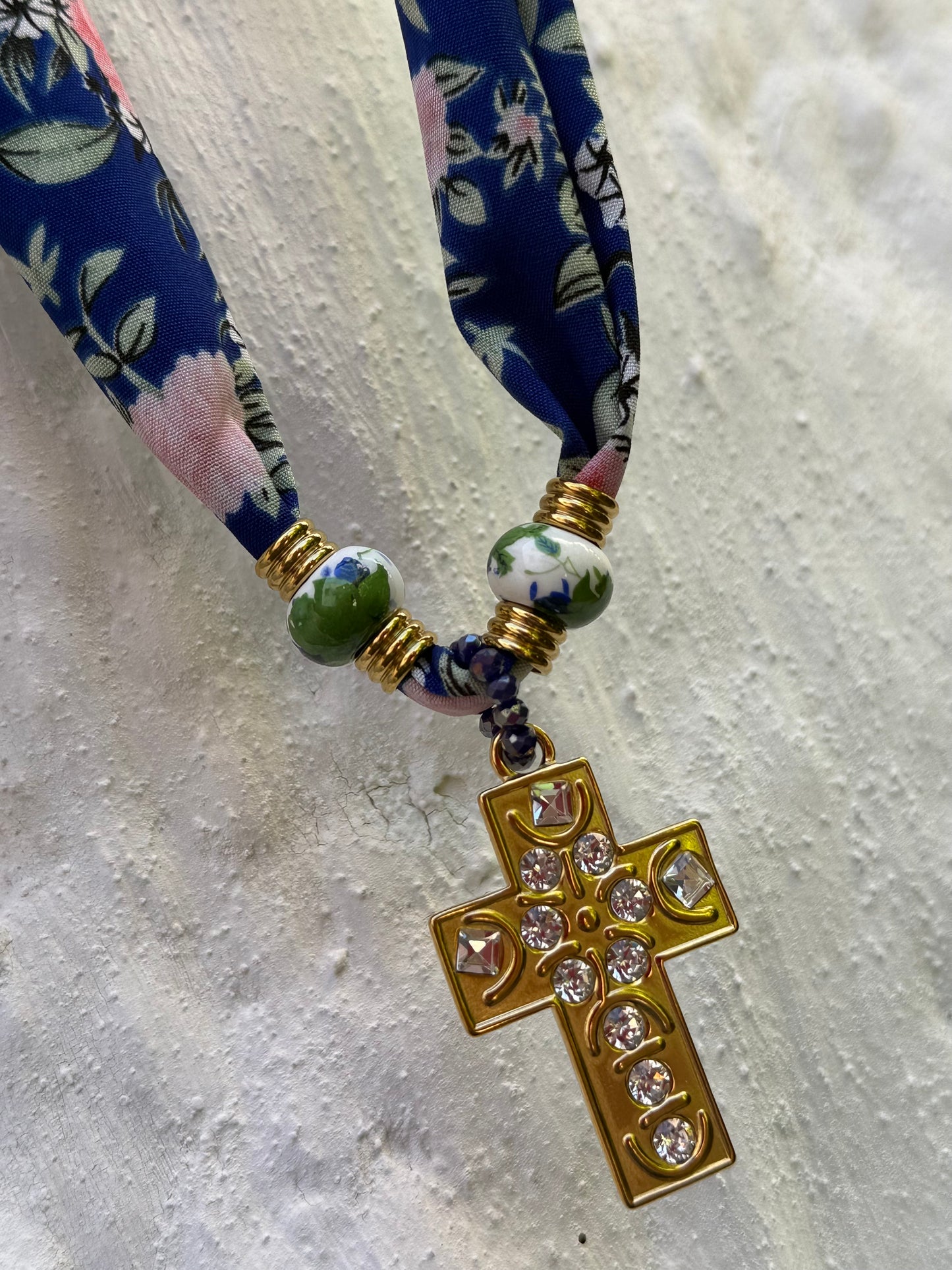ISLA CROSS