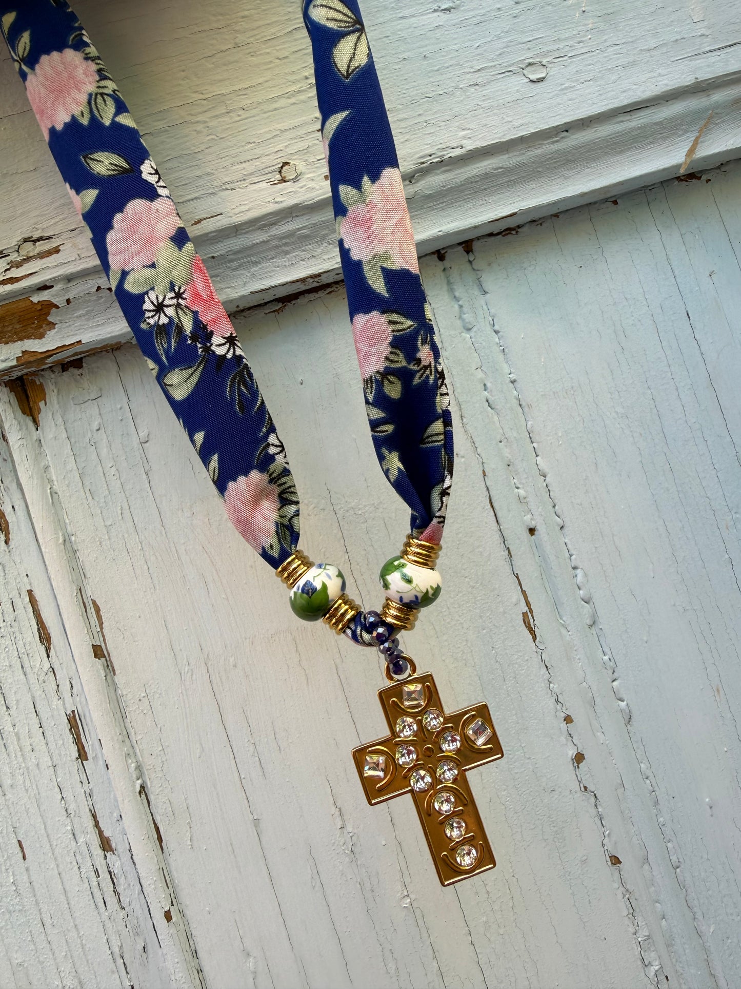 ISLA CROSS
